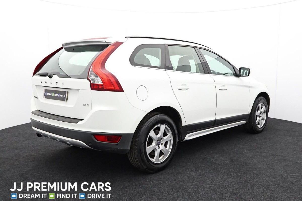 VOLVO XC60 2.4D SE SUV 5DR DIESEL GEARTRONIC EURO 4 (175 PS) - 2009 - £4,000