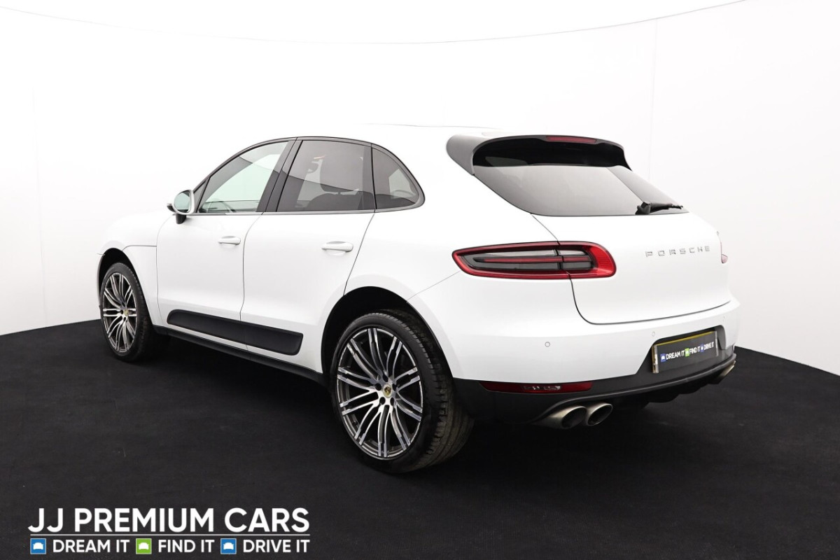 PORSCHE MACAN 3.0 D S PDK 5D 258 BHP 1 OWNER FROM NEW - 2016 - £22,000