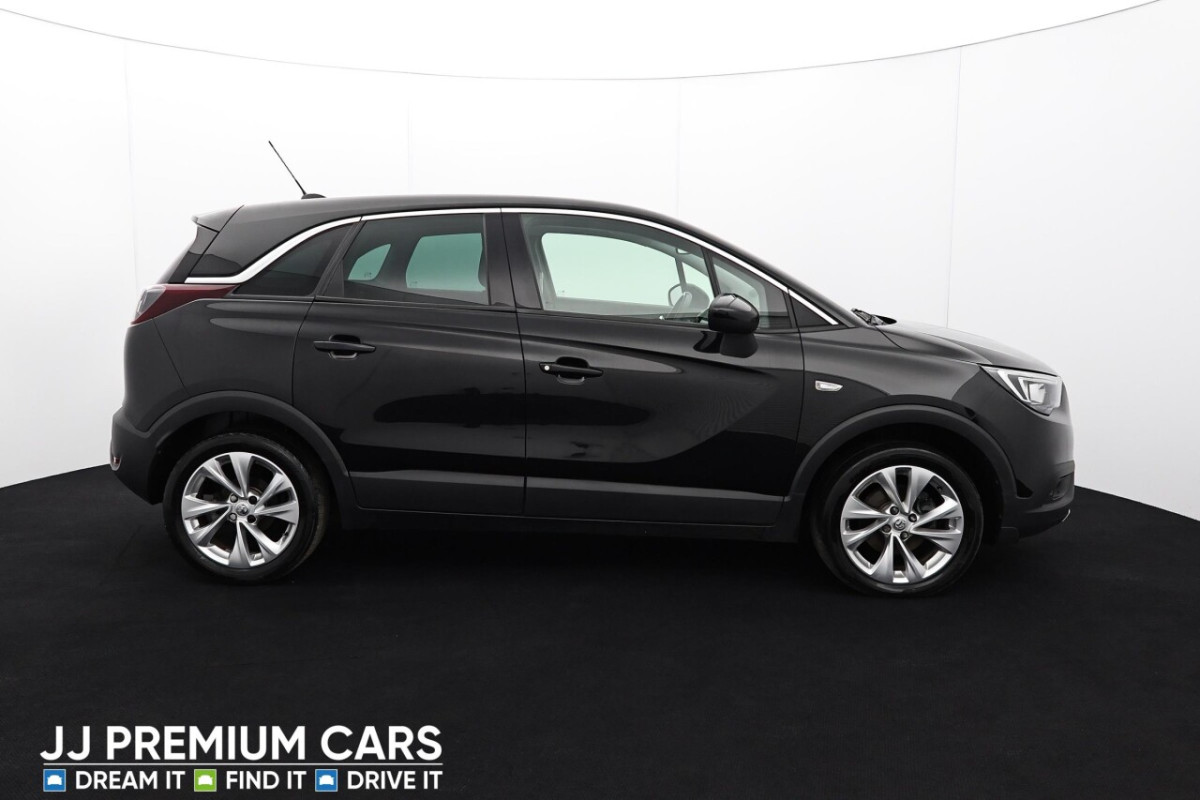 VAUXHALL CROSSLAND X 1.2 TECH LINE NAV S/S 5D 129 BHP APPLE CAR PLAY + ANDROID AUTO - 2018 - £7,801