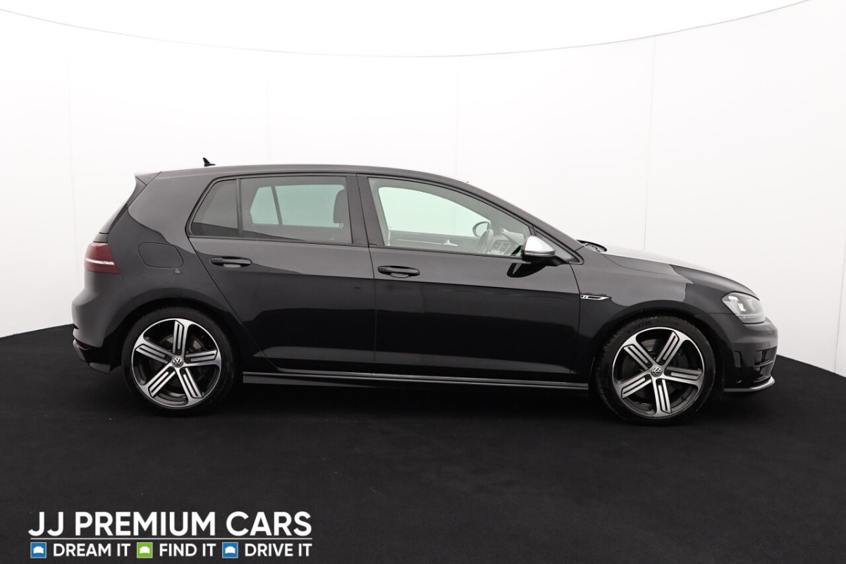 VOLKSWAGEN GOLF 2.0 R DSG 5D AUTO 298 BHP HEATED FRONT SEATS, BLUETOOTH, DAB - 2017 - £16,301