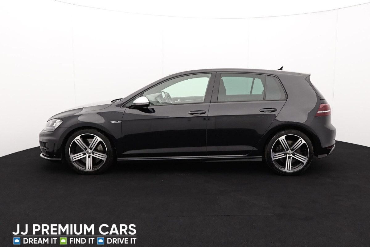 VOLKSWAGEN GOLF 2.0 R DSG 5D AUTO 298 BHP HEATED FRONT SEATS, BLUETOOTH, DAB - 2017 - £16,301