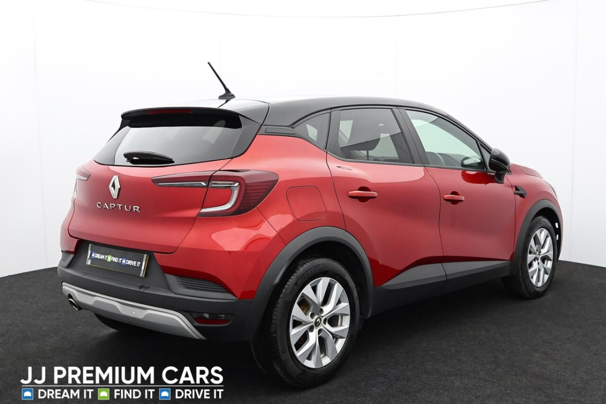 RENAULT CAPTUR 1.3 ICONIC TCE 5D 139 BHP WIRELESS CHARGING PAD, BLUETOOTH - 2021 - £12,000