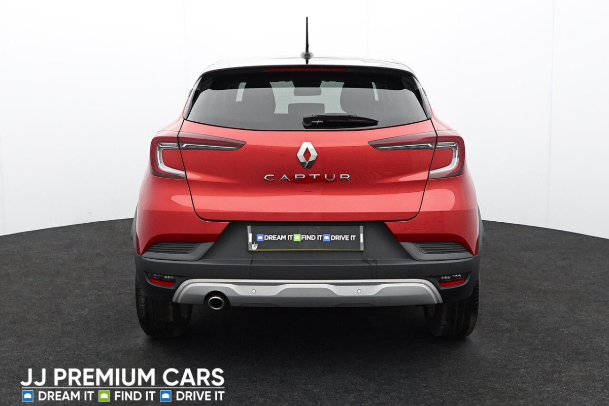 RENAULT CAPTUR 1.3 ICONIC TCE 5D 139 BHP WIRELESS CHARGING PAD, BLUETOOTH - 2021 - £12,000