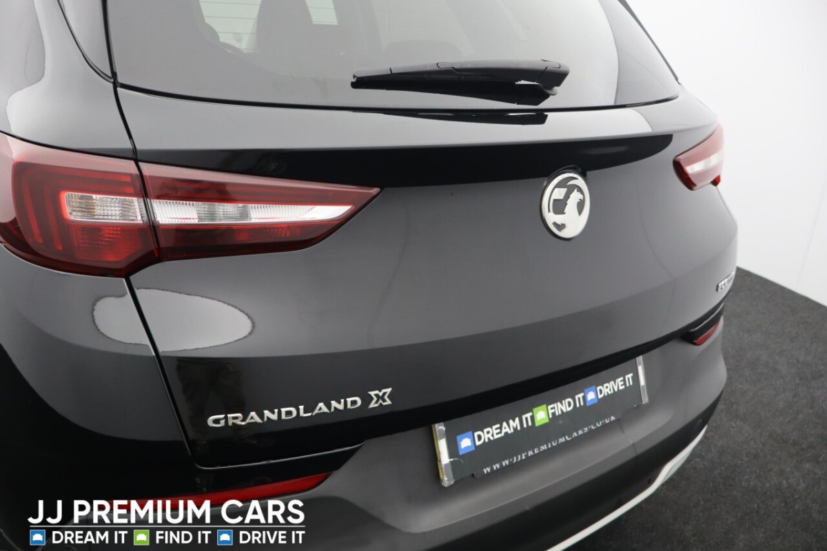 VAUXHALL GRANDLAND X 1.2 SRI NAV 5D 129 BHP F+R PARKING SENSORS, BLUETOOTH, DAB - 2020 - £11,301