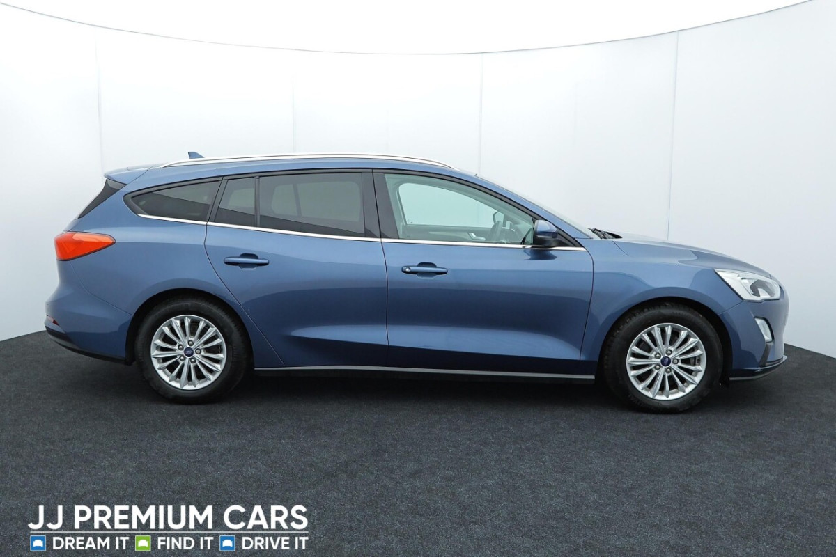 FORD FOCUS 1.0 TITANIUM 5D 124 BHP HEATED FRONT SEATS, BLUETOOTH, DAB - 2019 - £10,000