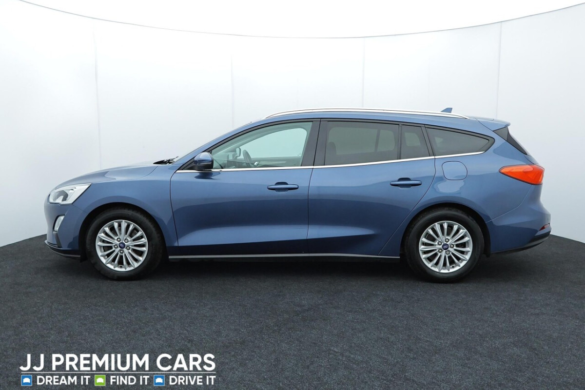 FORD FOCUS 1.0 TITANIUM 5D 124 BHP HEATED FRONT SEATS, BLUETOOTH, DAB - 2019 - £10,000