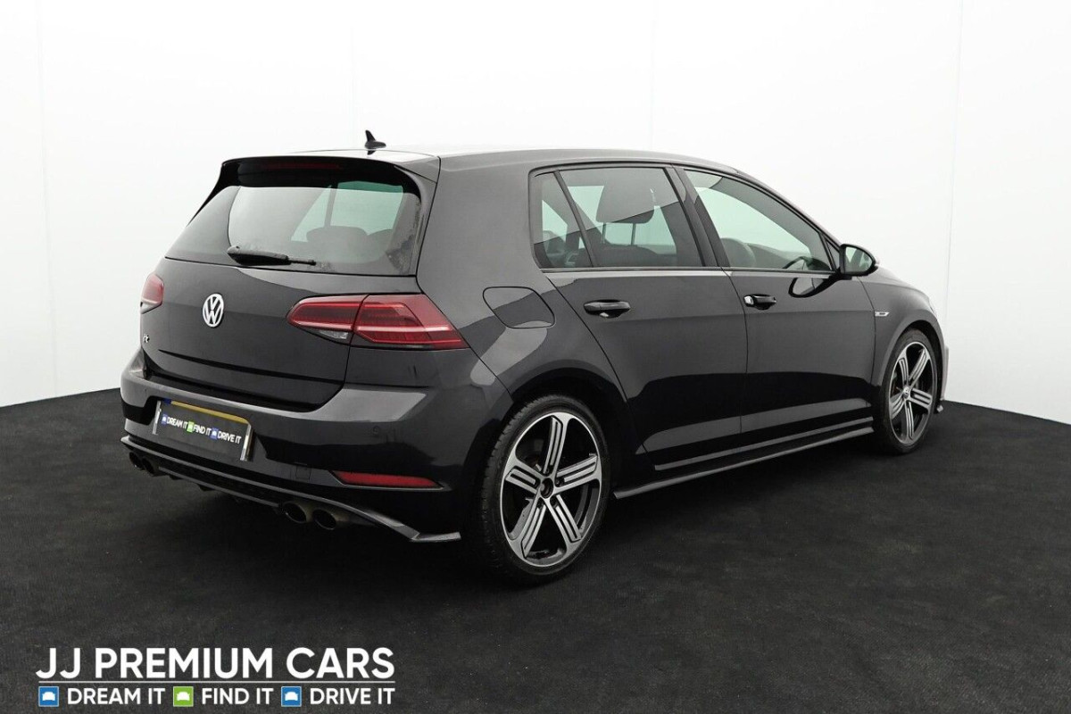 VOLKSWAGEN GOLF 2.0 TSI BLUEMOTION TECH R HATCHBACK 5DR PETROL MANUAL 4MOTION EURO 6 (S/S) - 2017 - £18,500