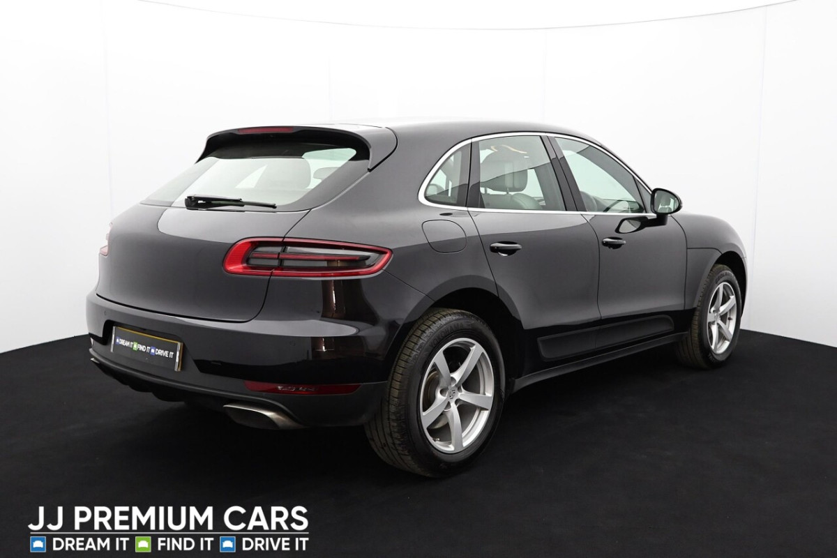 PORSCHE MACAN 2.0 PDK 5D AUTO 248 BHP HEATED FRONT SEATS, BLUETOOTH, DAB - 2018 - £25,000