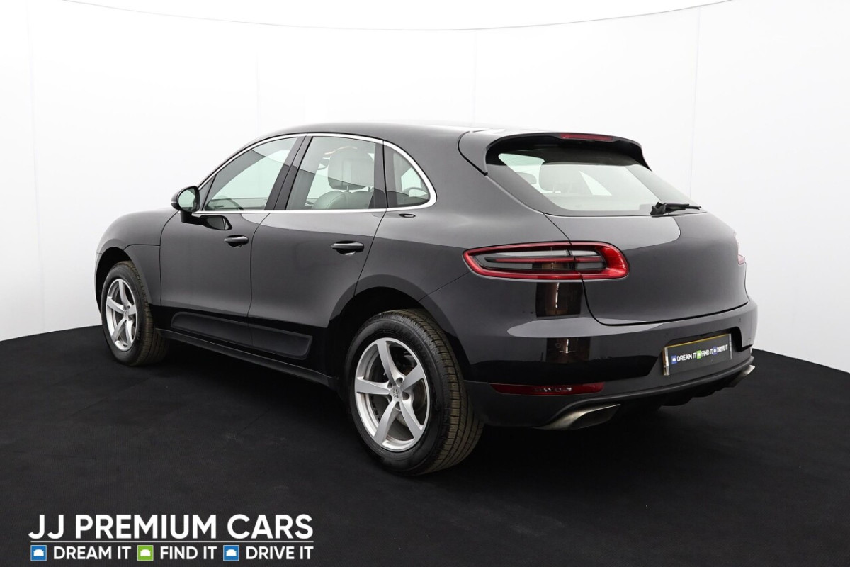 PORSCHE MACAN 2.0 PDK 5D AUTO 248 BHP HEATED FRONT SEATS, BLUETOOTH, DAB - 2018 - £25,000