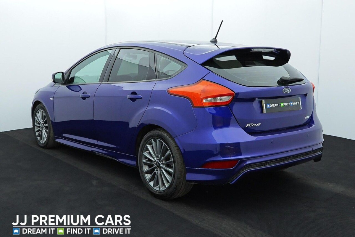 FORD FOCUS 1.0T ECOBOOST ST-LINE HATCHBACK 5DR PETROL MANUAL EURO 6 (S/S) (140 PS) CRU - 2018 - £8,301