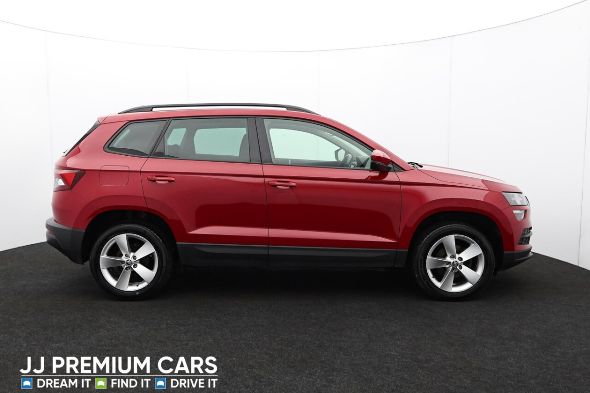 SKODA KAROQ 1.0 SE TSI 5D 114 BHP DUAL ZONE CLIMATE CONTROL - 2019 - £12,299