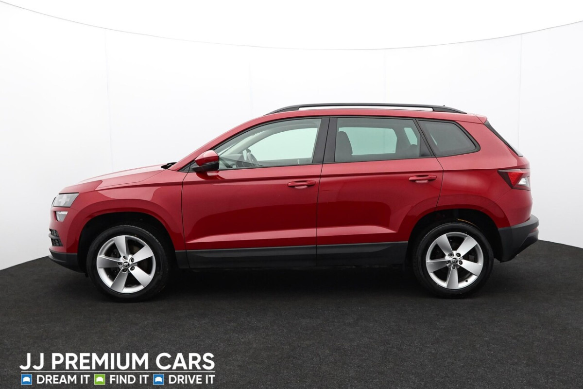 SKODA KAROQ 1.0 SE TSI 5D 114 BHP DUAL ZONE CLIMATE CONTROL - 2019 - £12,299