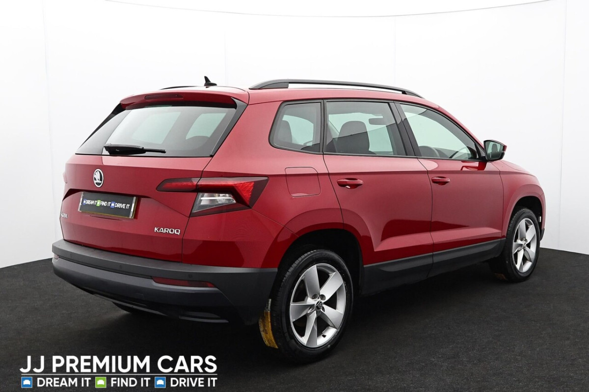 SKODA KAROQ 1.0 SE TSI 5D 114 BHP DUAL ZONE CLIMATE CONTROL - 2019 - £12,299