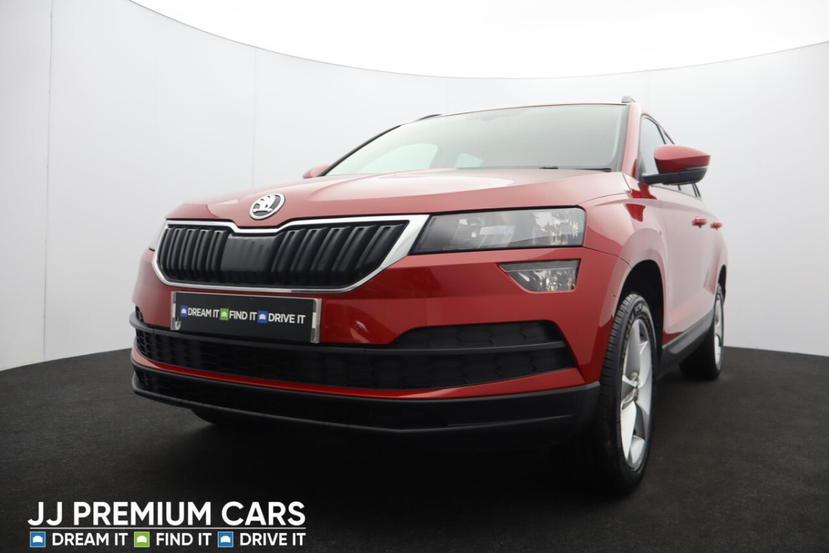 SKODA KAROQ 1.0 SE TSI 5D 114 BHP DUAL ZONE CLIMATE CONTROL - 2019 - £12,299