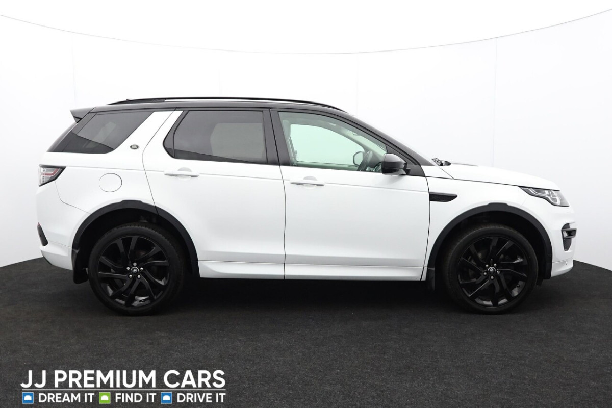 LAND ROVER DISCOVERY SPORT 2.0 TD4 HSE DYNAMIC LUX SUV 5DR DIESEL AUTO 4WD EURO 6 (S/S) (180 PS) - 2017 - £17,500