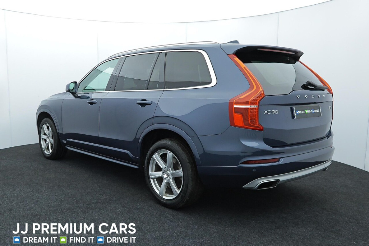 VOLVO XC90 2.0 B5 MOMENTUM AWD 5D AUTO 231 BHP REV CAM, WINTER PACK, FAMILY PACK - 2019 - £27,500