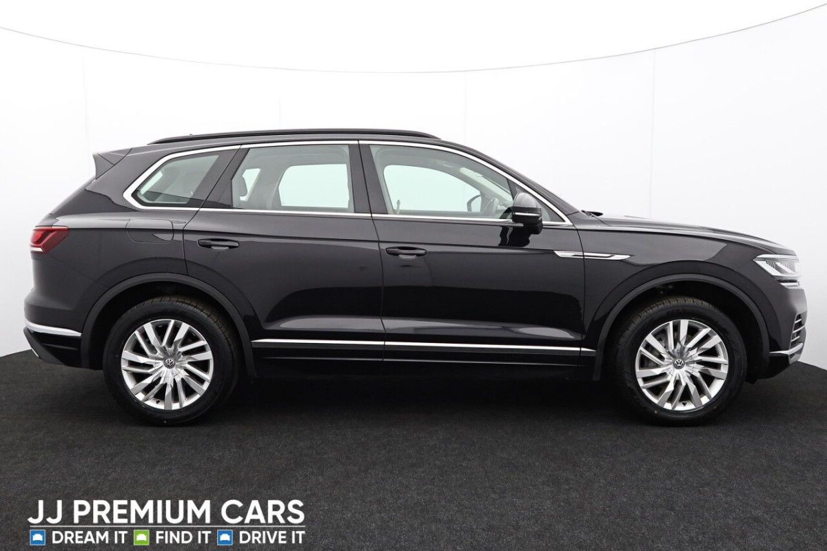 VOLKSWAGEN TOUAREG 3.0 TDI V6 SEL SUV 5DR DIESEL TIPTRONIC 4MOTION EURO 6 (S/S) (231 PS) - 2019 - £25,301