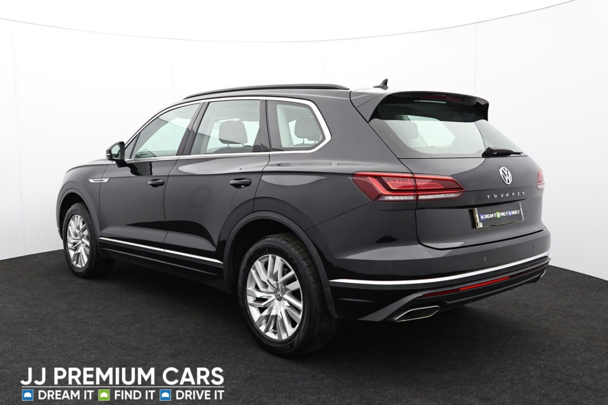 VOLKSWAGEN TOUAREG 3.0 TDI V6 SEL SUV 5DR DIESEL TIPTRONIC 4MOTION EURO 6 (S/S) (231 PS) - 2019 - £25,301