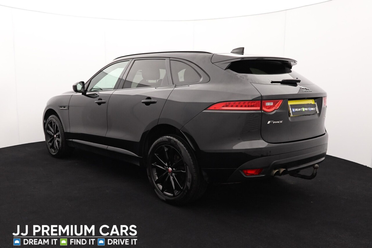 JAGUAR F-PACE 2.0 CHEQUERED FLAG AWD 5D 178 BHP APPLE CAR PLAY + ANDROID AUTO, DAB - 2021 - £21,500