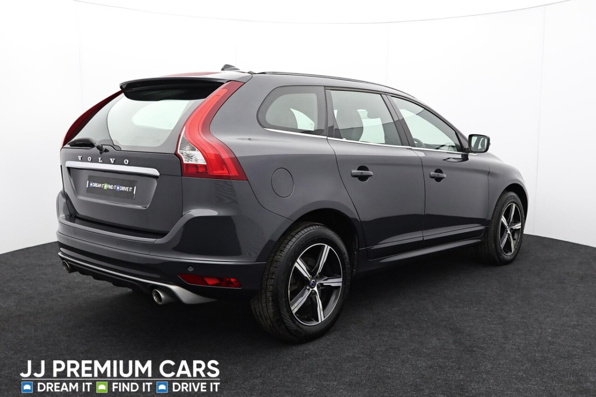 VOLVO XC60 2.4 D5 R-DESIGN LUX NAV AWD 5D AUTO 217 BHP BLUETOOTH, DAB, CRUISE CONTROL - 2017 - £18,801