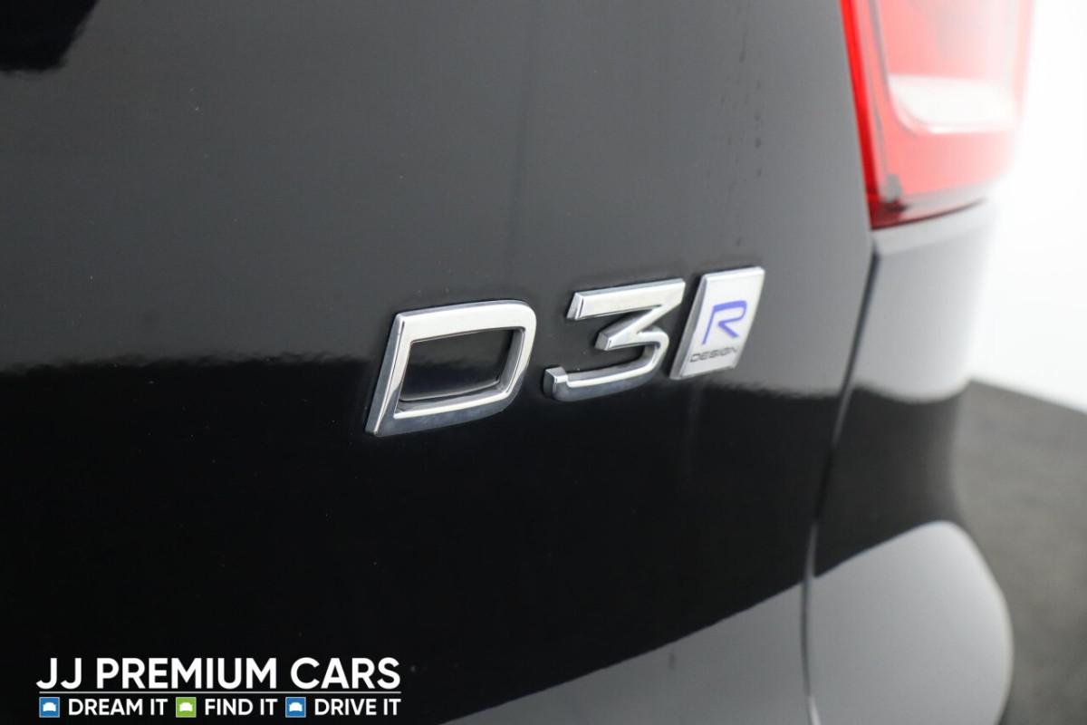 VOLVO XC40 2.0 D3 R-DESIGN PRO SUV 5DR DIESEL AUTO EURO 6 (S/S) (150 PS) - 2020 - £19,500