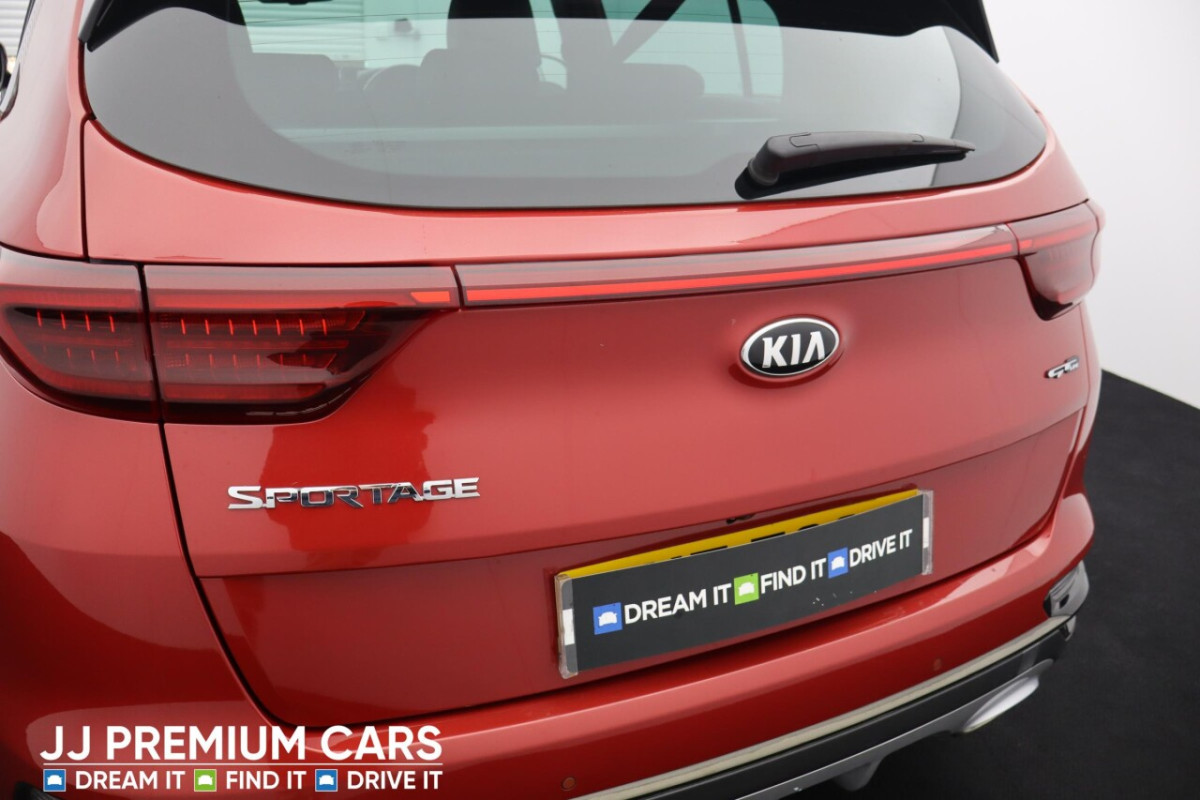 KIA SPORTAGE 1.6 GT-LINE ISG 5D 175 BHP SAT NAV, HEATED FRONT + REAR SEATS - 2018 - £13,301